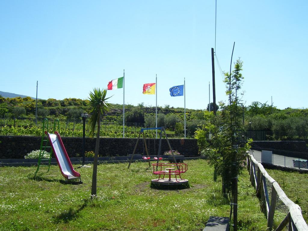 Passopisciaro Etna Wine Azienda Agrituristica מראה חיצוני תמונה